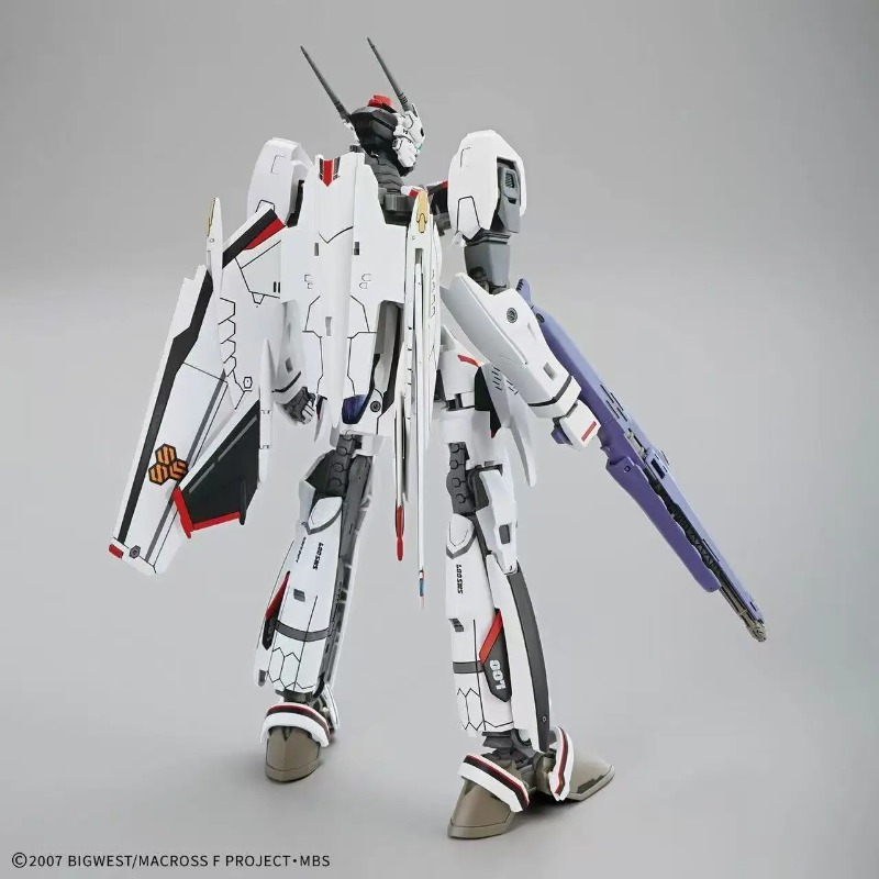 Bandai Macross Frontier VF-25F - đánh giá và giá Model Kit Valkyrie