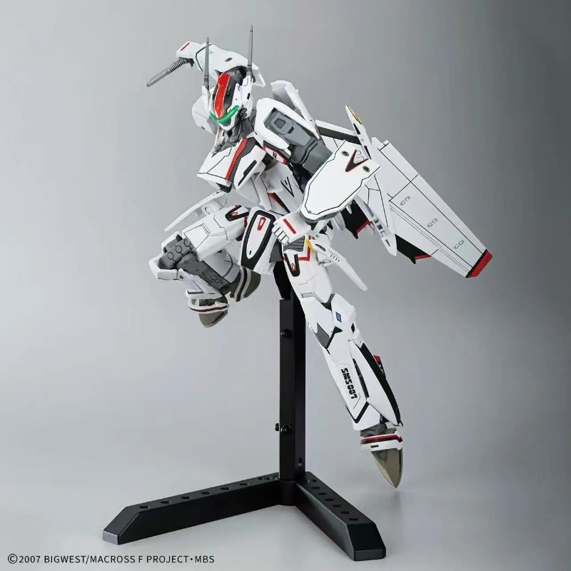 Bandai Macross Frontier VF-25F - đánh giá và giá Model Kit Valkyrie