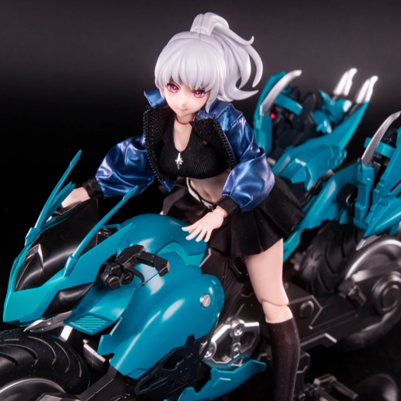 Nuke Matrix Cyber Forest Hurri - đánh giá và giá Model Kit Nuke Matrix