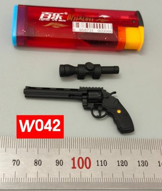 W042-49 1/6 Soldier Revolver P - đánh giá và giá Model Kit Revolver