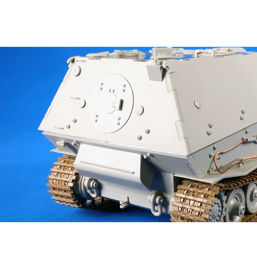 Trumpeter 00964 1/16 Sd.Kfz.18 - đánh giá và giá Model Kit Destroyer