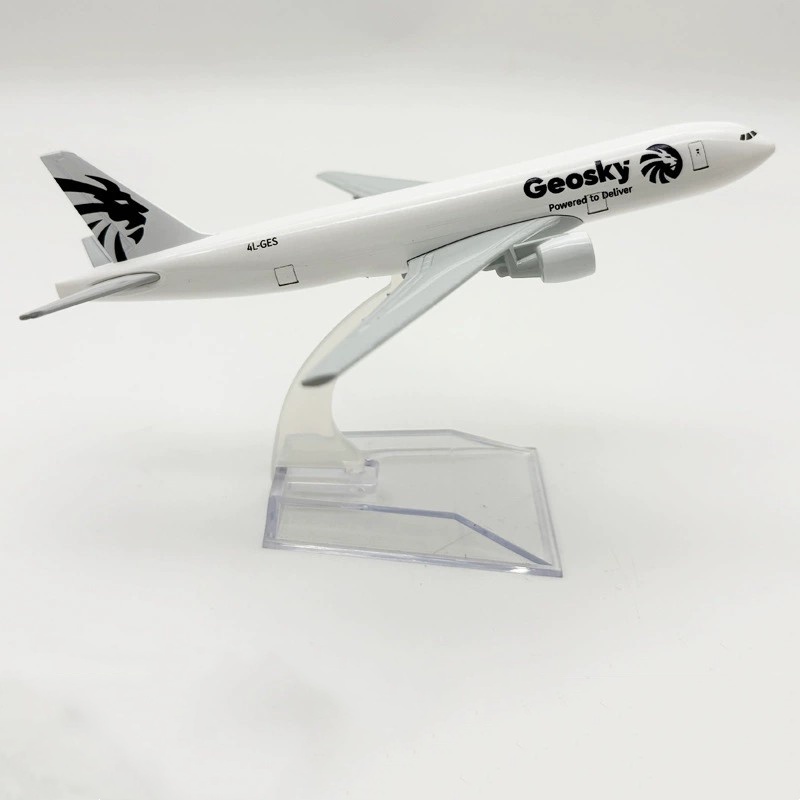 16cm Georgia B767 Toy Airplane - đánh giá và giá Model Kit Plane