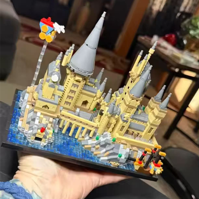 Medieval Magic Castle Harry Po - đánh giá và giá Model Kit Harry Potter
